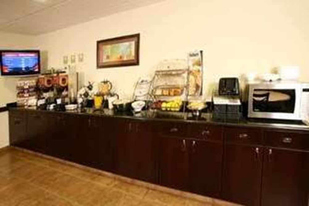Microtel Inn And Suites By Wyndham Toluca Buitenkant foto