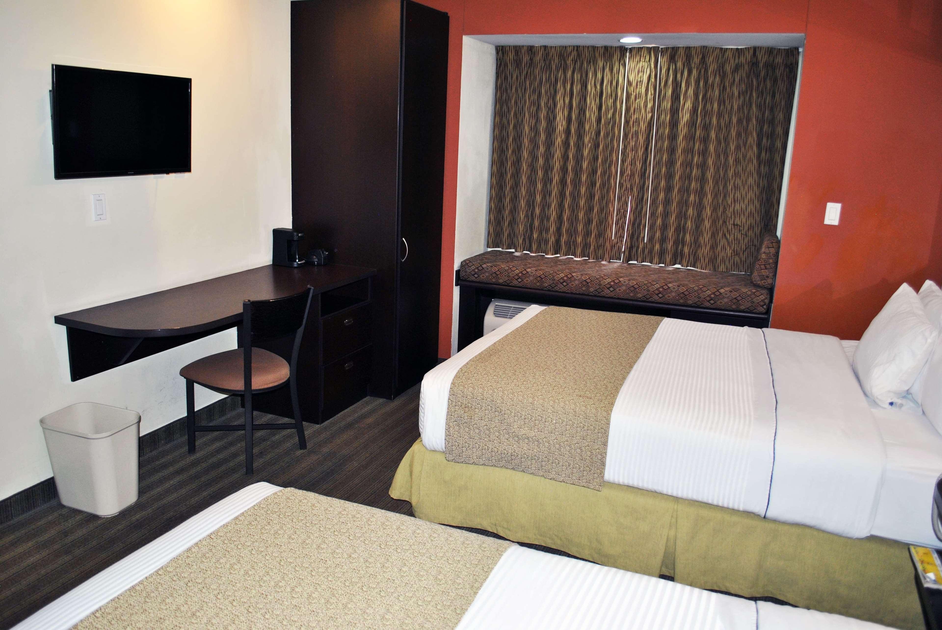 Microtel Inn And Suites By Wyndham Toluca Buitenkant foto